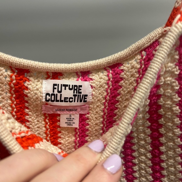 Striped Multicolor Knit Crop Top - Picture 3 of 3